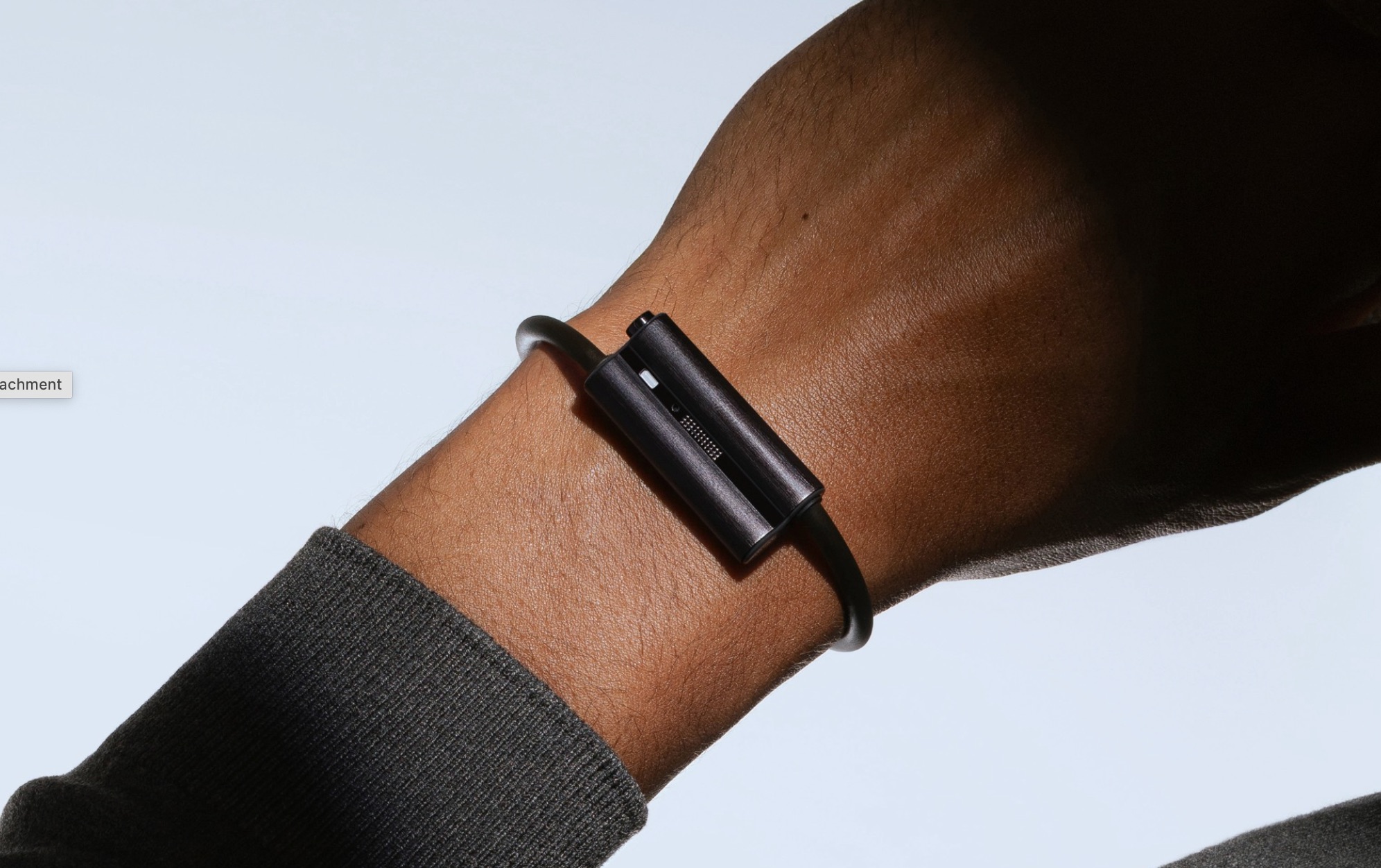 Luffu Link product photo on wrist